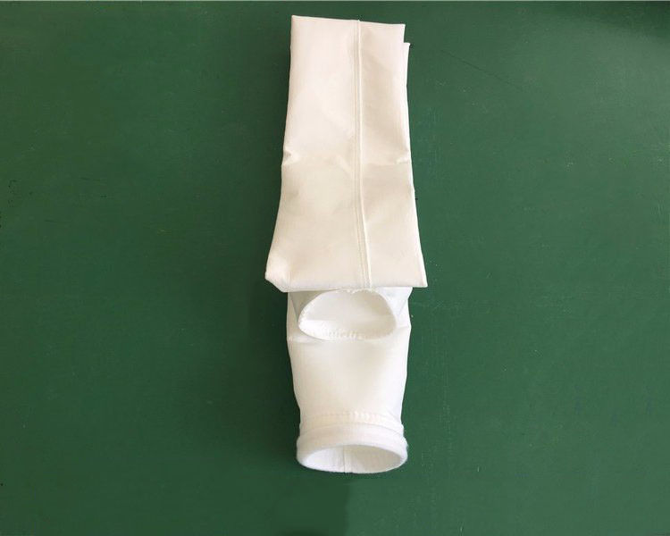 Thùng lọc polyester nhiệt độ bình thường với lớp phủ màng PTFE và độ chính xác lọc 0,1μm để thu thập bụi công nghiệp